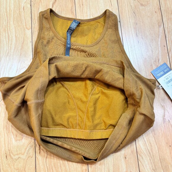 Vuori Mudra Pylo Tank Dark Golden Tan Padded Gym Workout Women's Size XL NWT - Picture 7 of 8